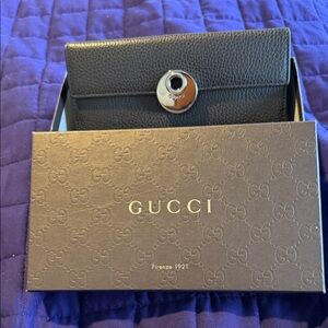 Gucci Black Textured Wallet with Silver Accent